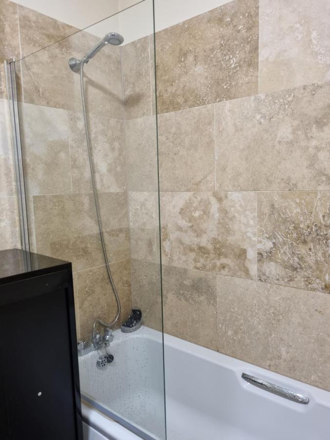 Fabulous Home From Home - Central Long Eaton - Lovely Short-Stay Apartment - High Speed Fibre Optic Broadband Internet - High Speed Streaming Possible Suitable For Working From Home And Students Very Spacious Free Parking Nearby Eksteriør billede